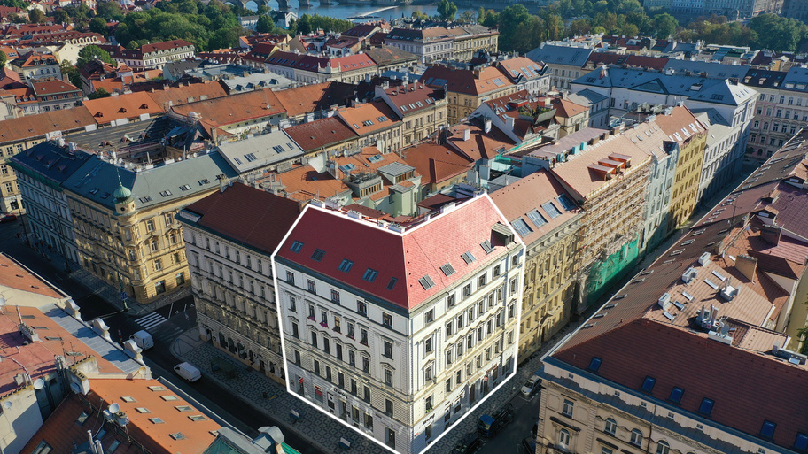SMALL AND LARGE APARTMENTS