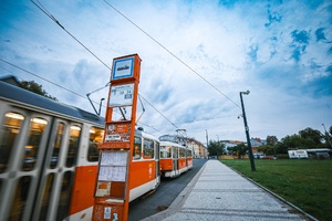 zastávka tramvaje Vosmíkových