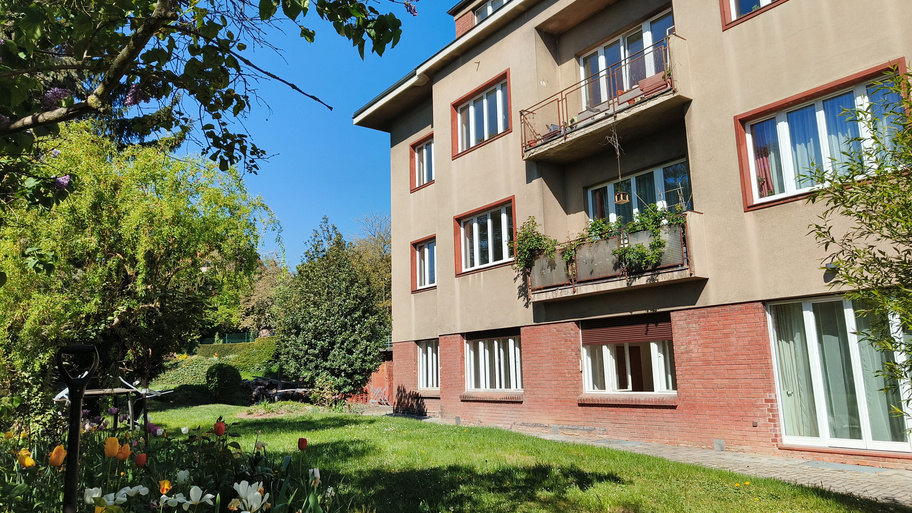 STANDARD A INVESTICE